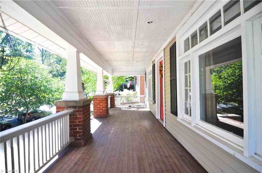 446 Lockland Ave - Photo 2 of 19