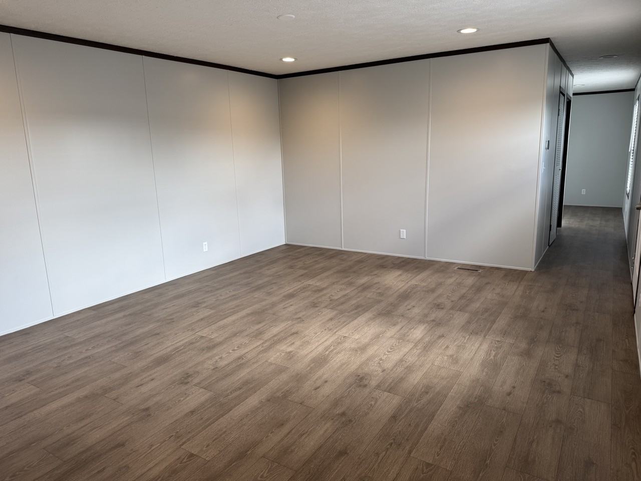 135 Prairie Dr - Photo 3 of 21