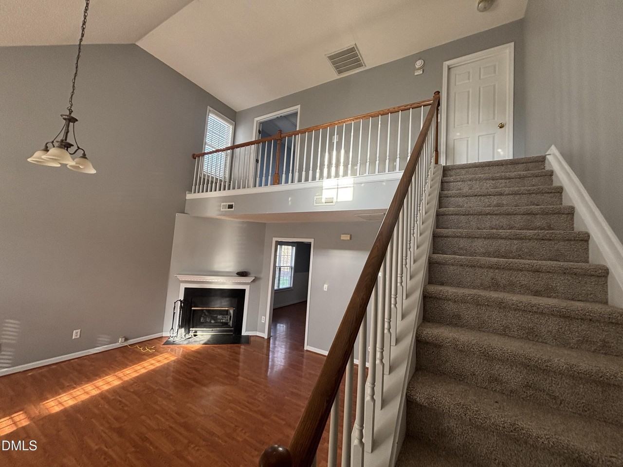 1704 Crag Burn Ln - Photo 4 of 22