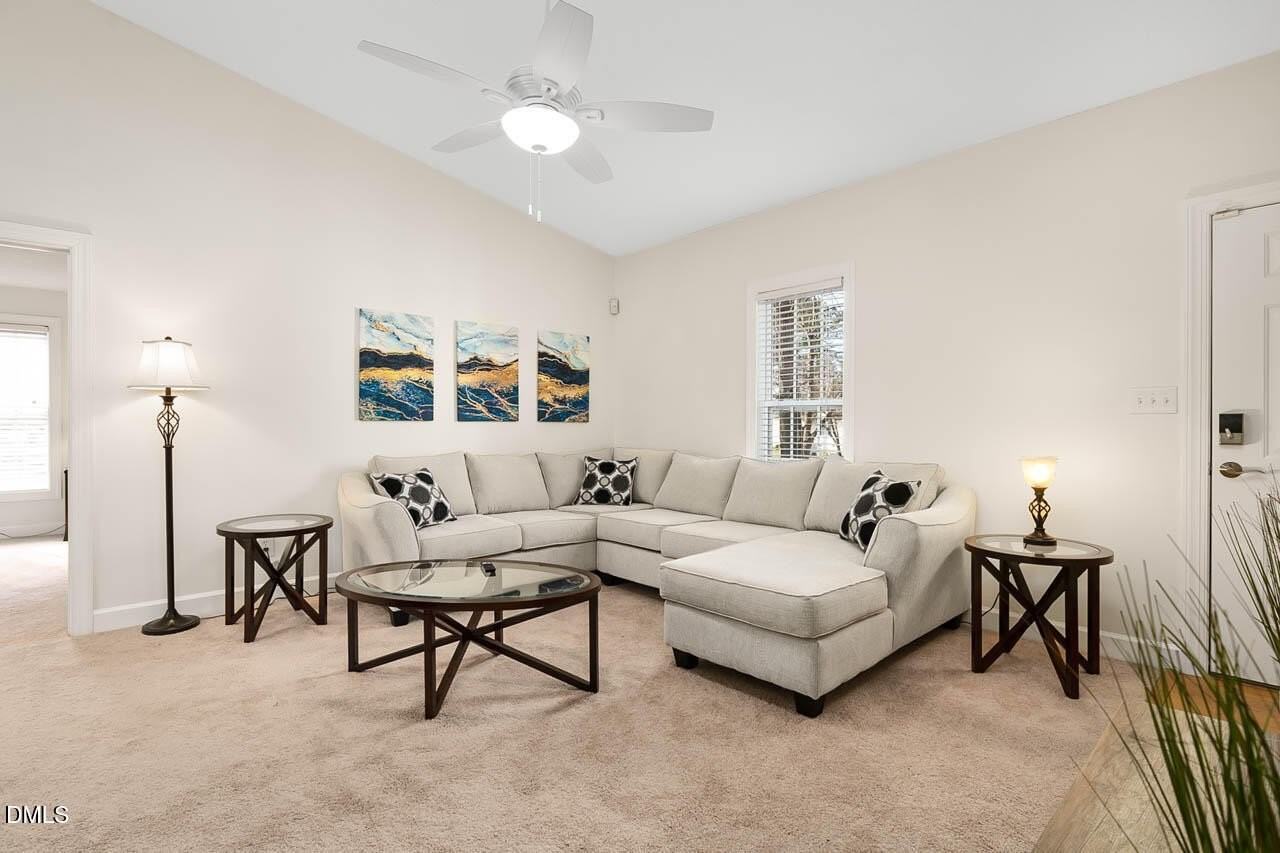 909 Danley Ln - Photo 4 of 23