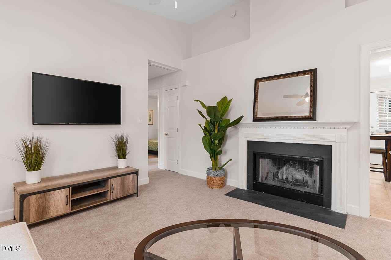 909 Danley Ln - Photo 5 of 23