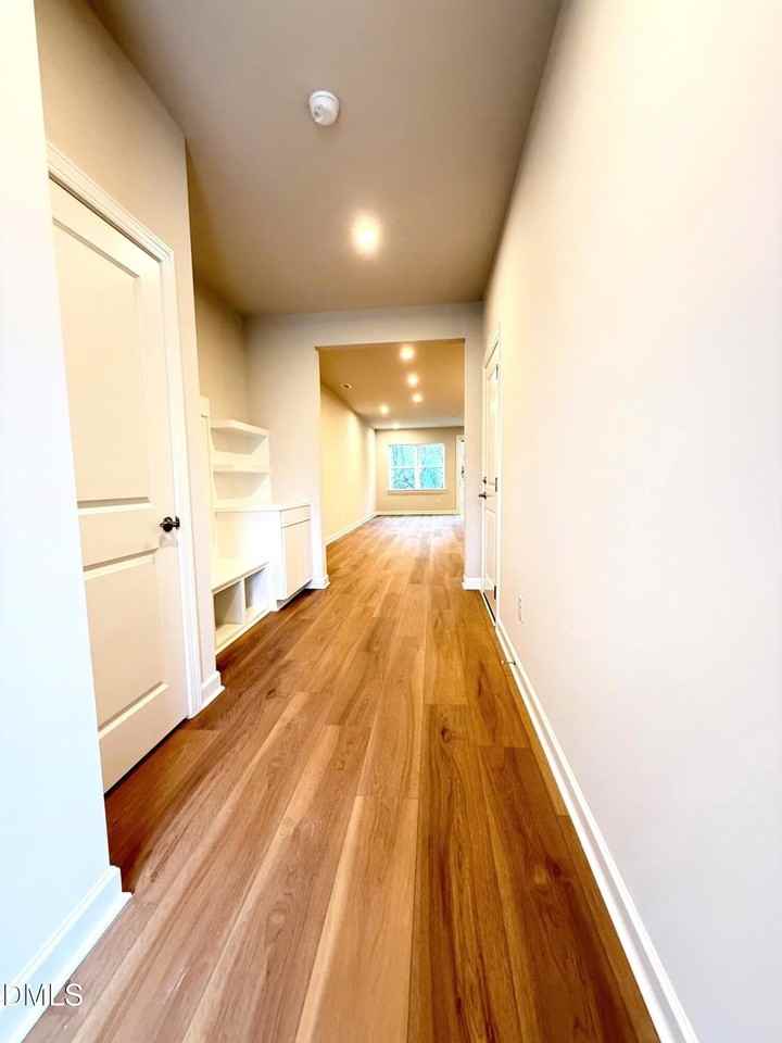 129 Pinnacle Dr - Photo 2 of 31