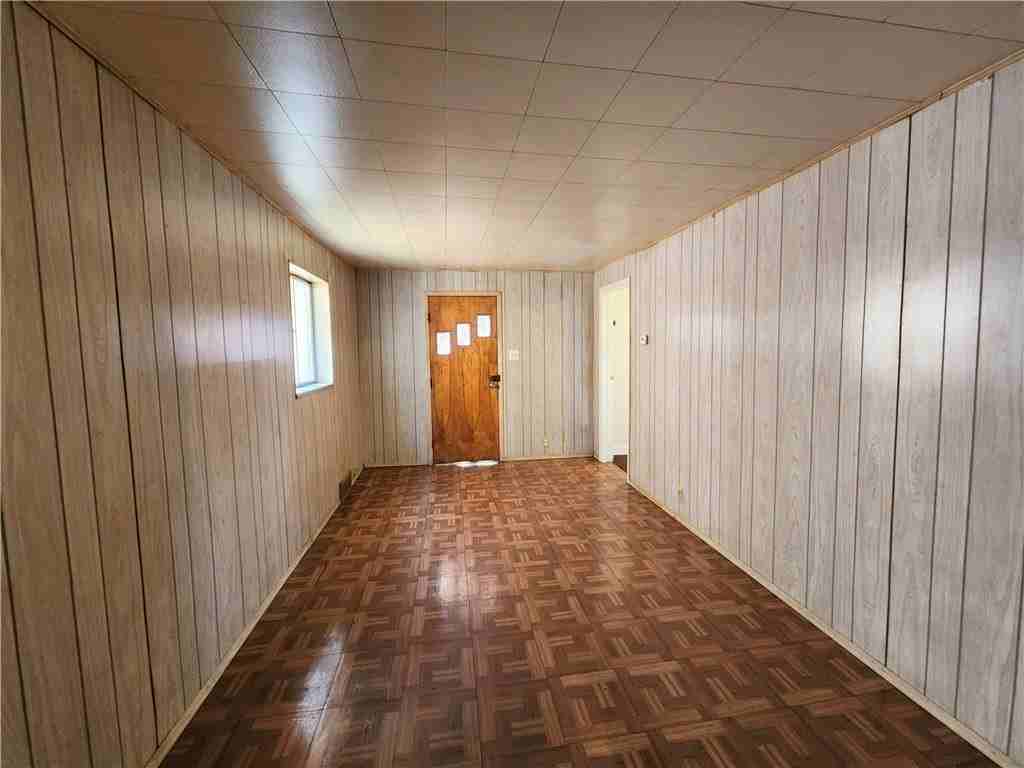 218 Vine St - Photo 2 of 6