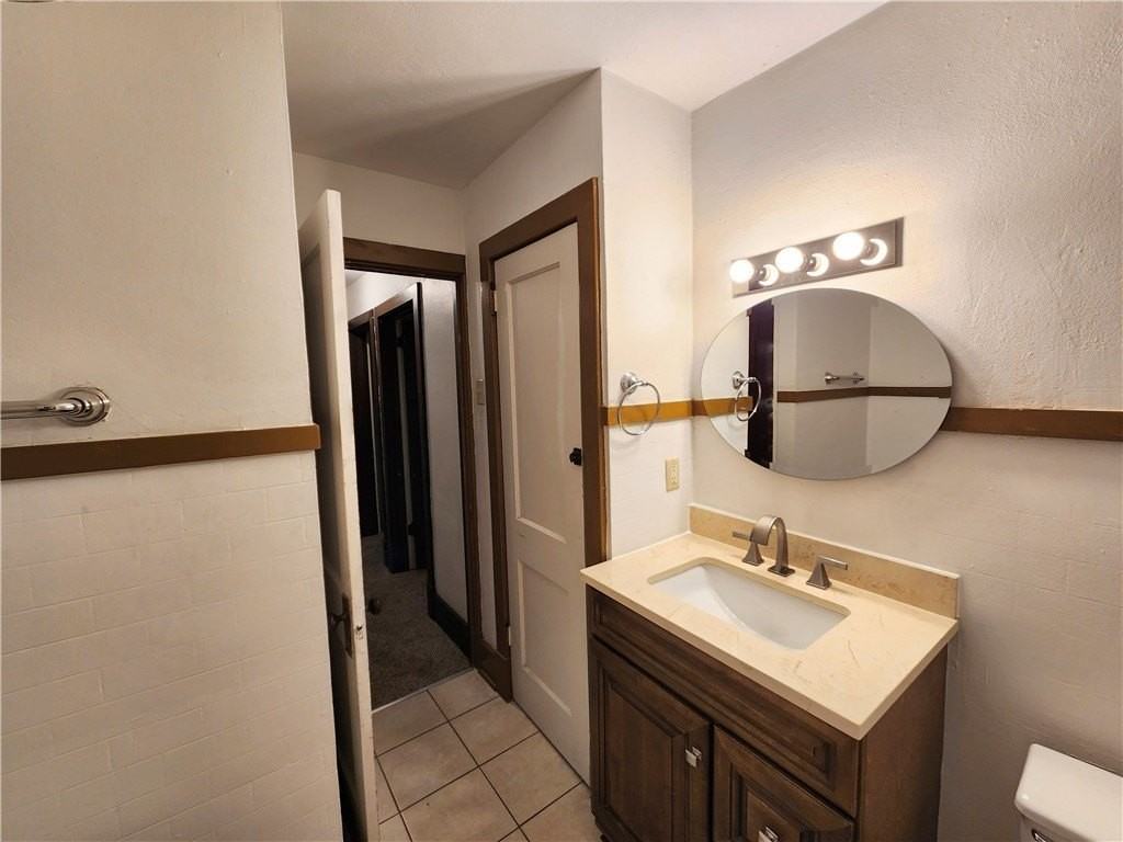 2212 Lutz Ave - Photo 2 of 6