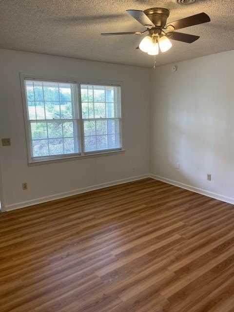 319 Pelham Creek Dr - Photo 2 of 7