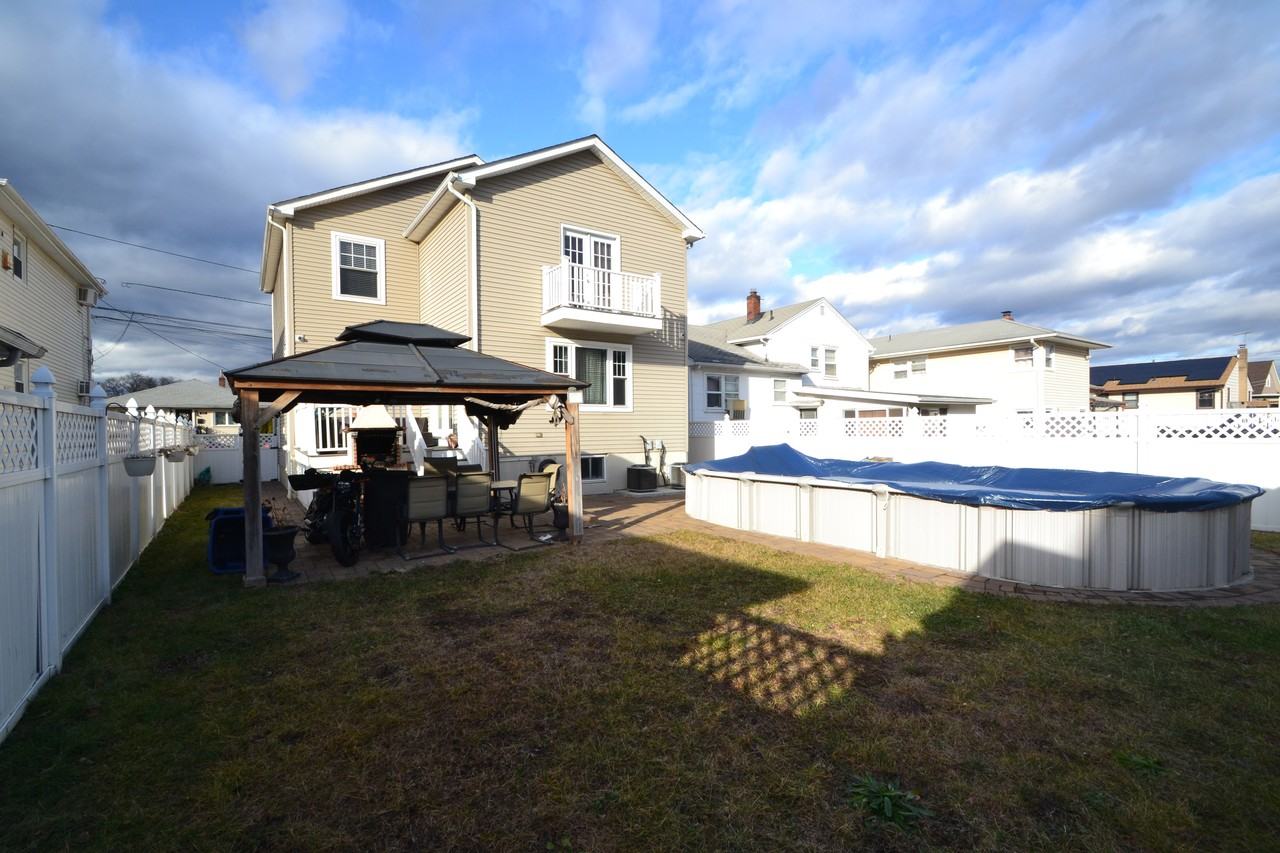 204 Market Street - Photo 6 of 38