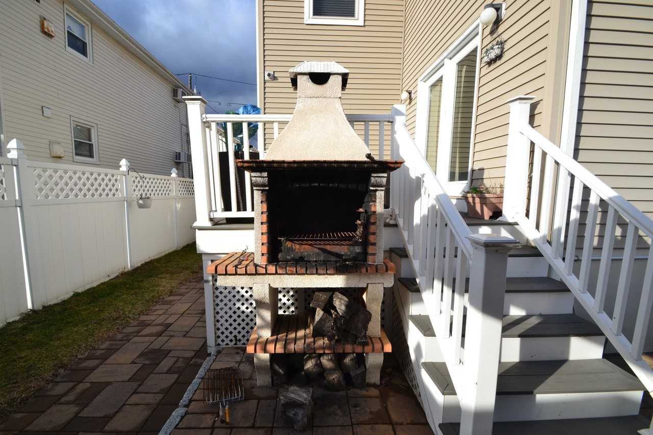 204 Market Street - Photo 3 of 38