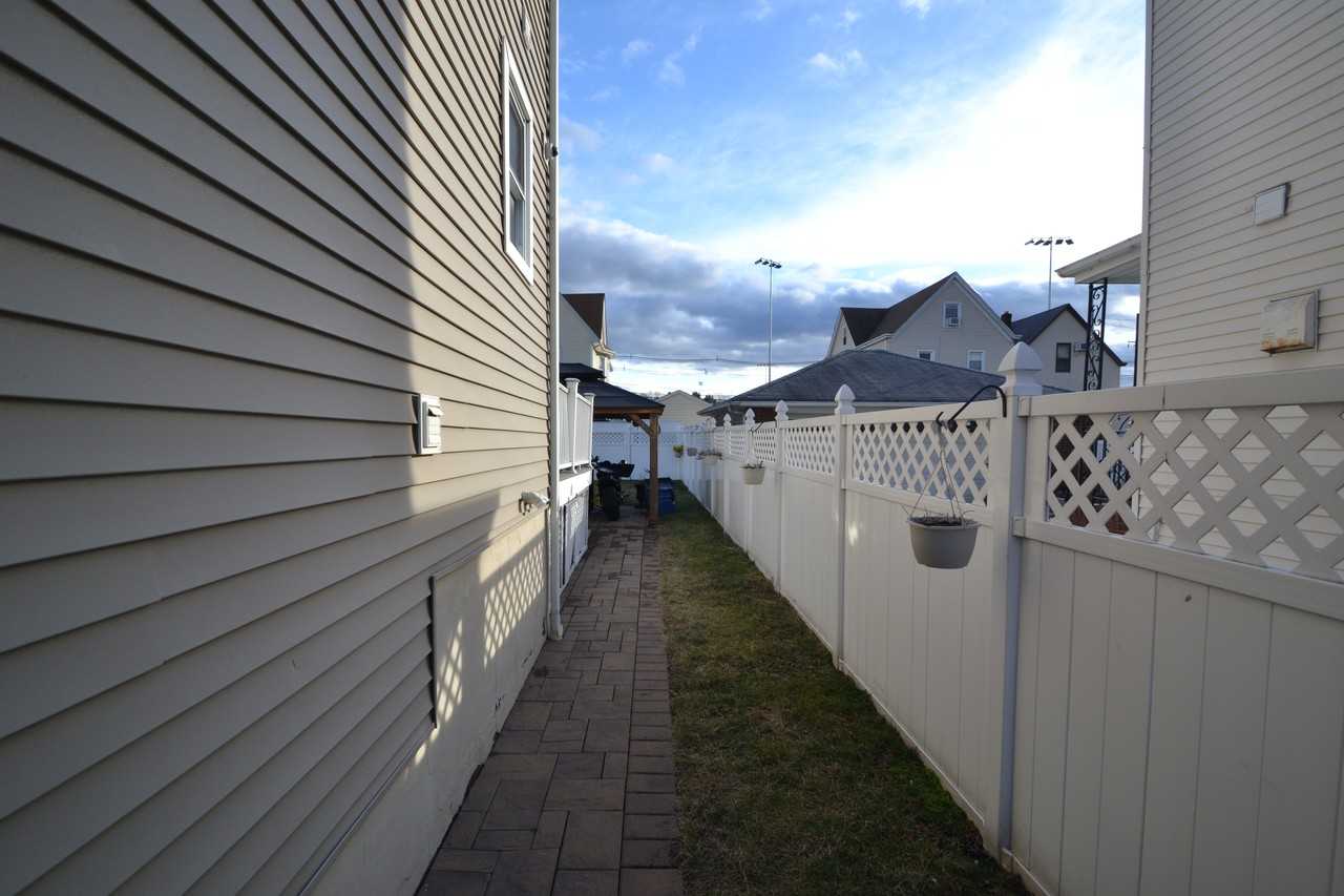 204 Market Street - Photo 2 of 38