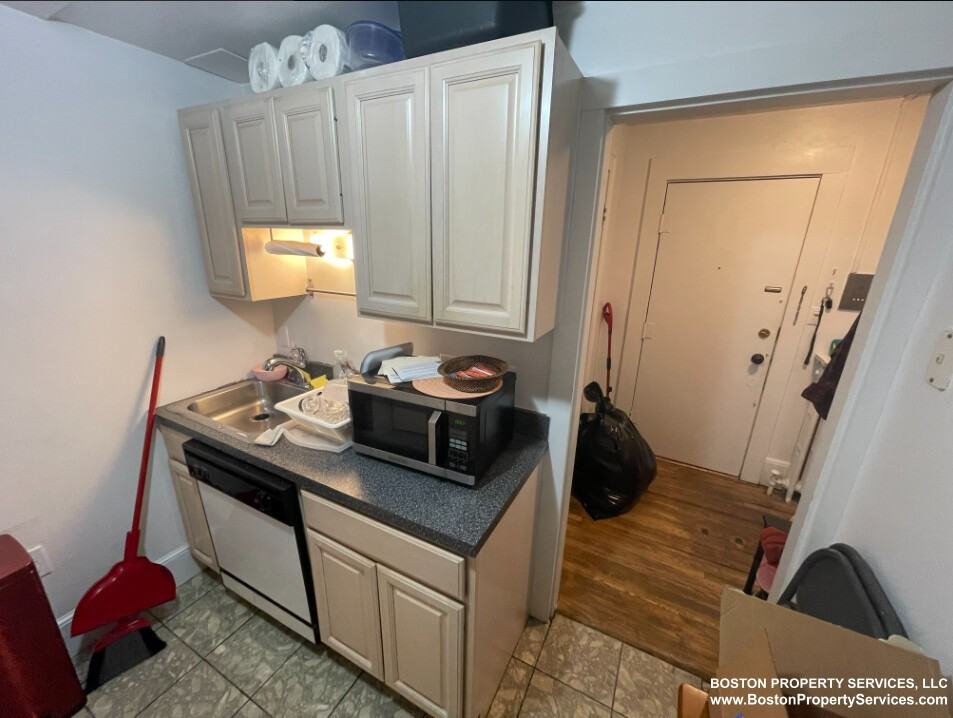 55 Fenway #1 - Photo 7 of 11