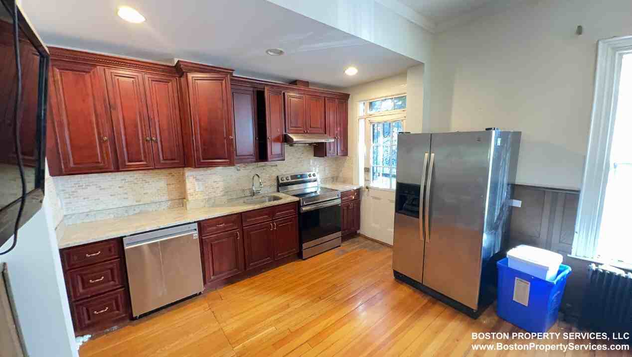 Worthington St - Photo 3 of 12