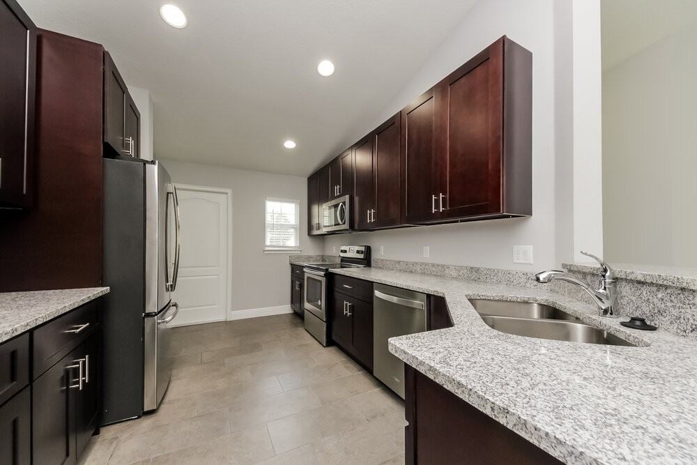 155 Birmingham Dr - Photo 6 of 16