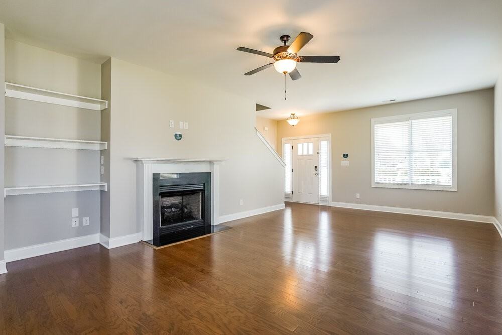 56 Oakton Dr - Photo 4 of 17