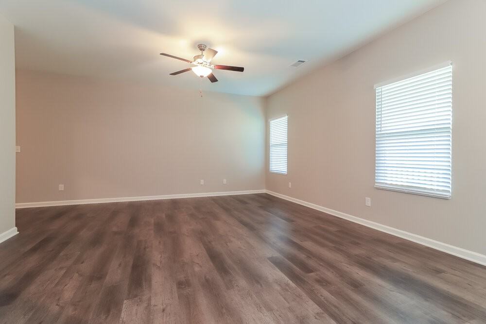 34 Dalgety Xing - Photo 4 of 17