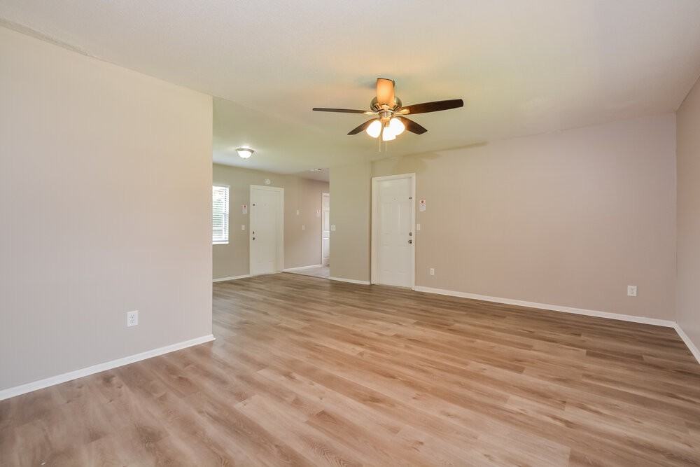 670 Hibiscus Rd - Photo 3 of 16