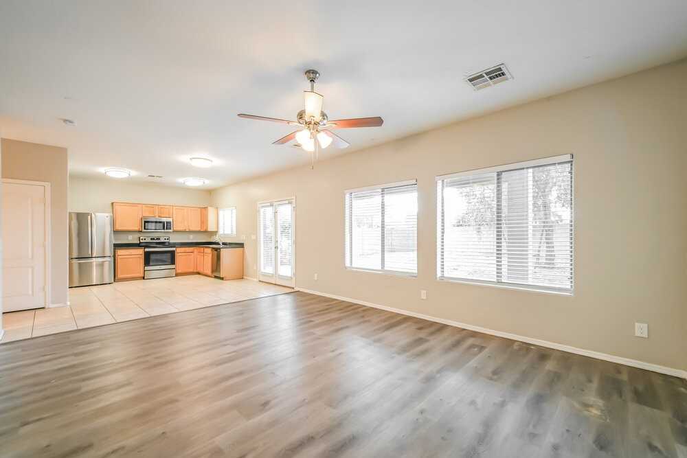 153 E Dry Creek Rd - Photo 4 of 17