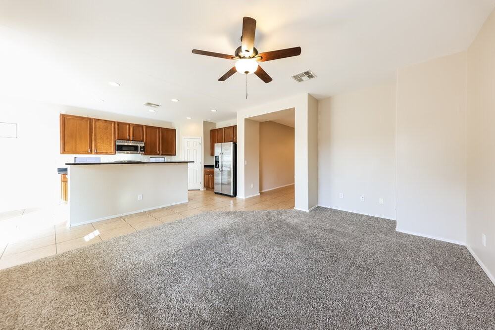 15629 W Mackenzie Dr - Photo 4 of 16