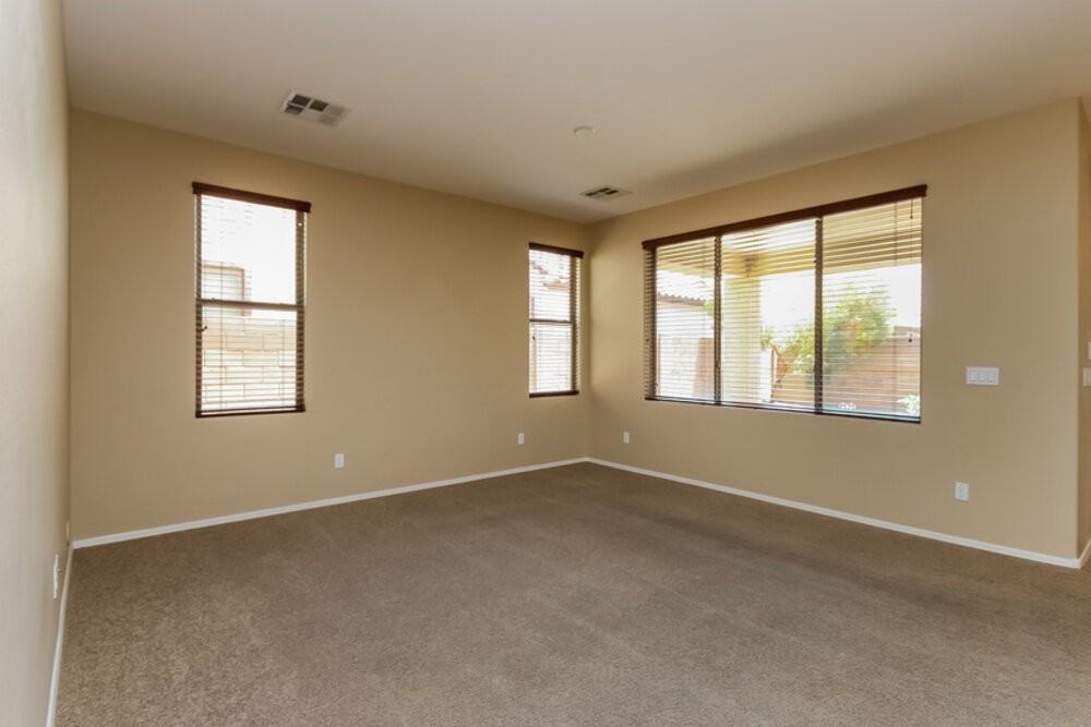 3297 E Ivanhoe St - Photo 4 of 12