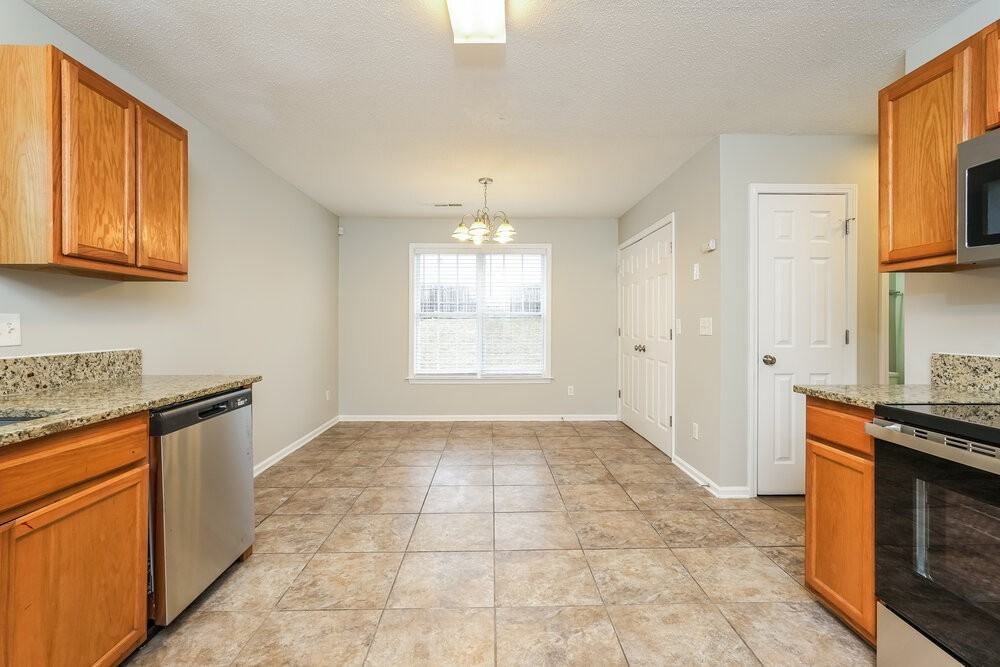 1921 Wheatfield Ct - Photo 7 of 17