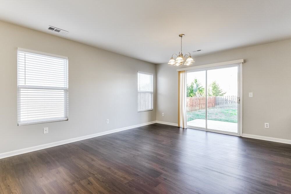 6037 Ladish Ln - Photo 4 of 15