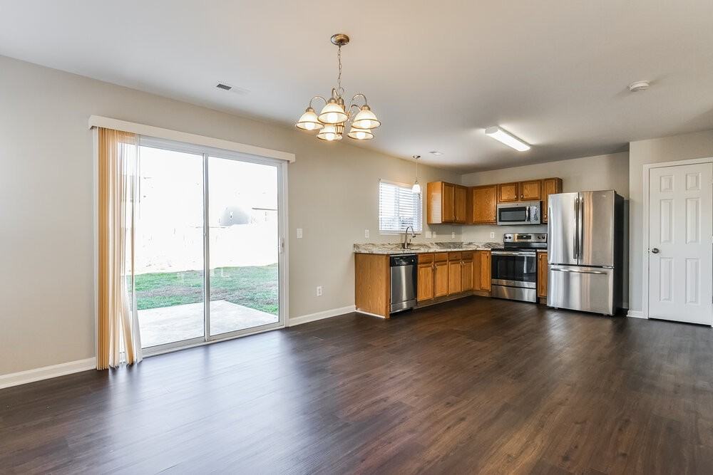 6037 Ladish Ln - Photo 5 of 15