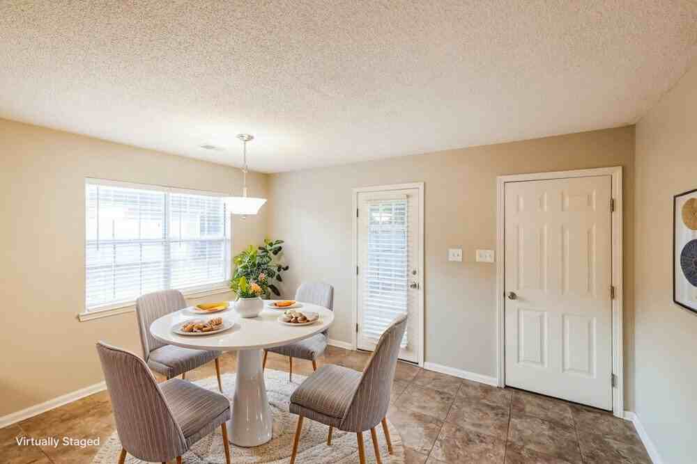 126 Stonehaven Dr - Photo 7 of 19