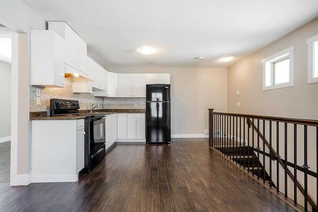 19050 68 Ave - Photo 3 of 7