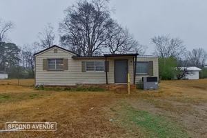 featured image of 208 Kentwood Ave