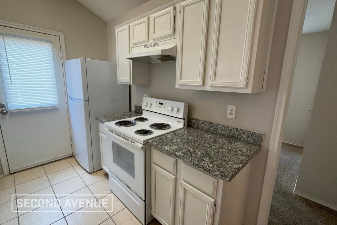 3410 Brookston St - Photo 5 of 18