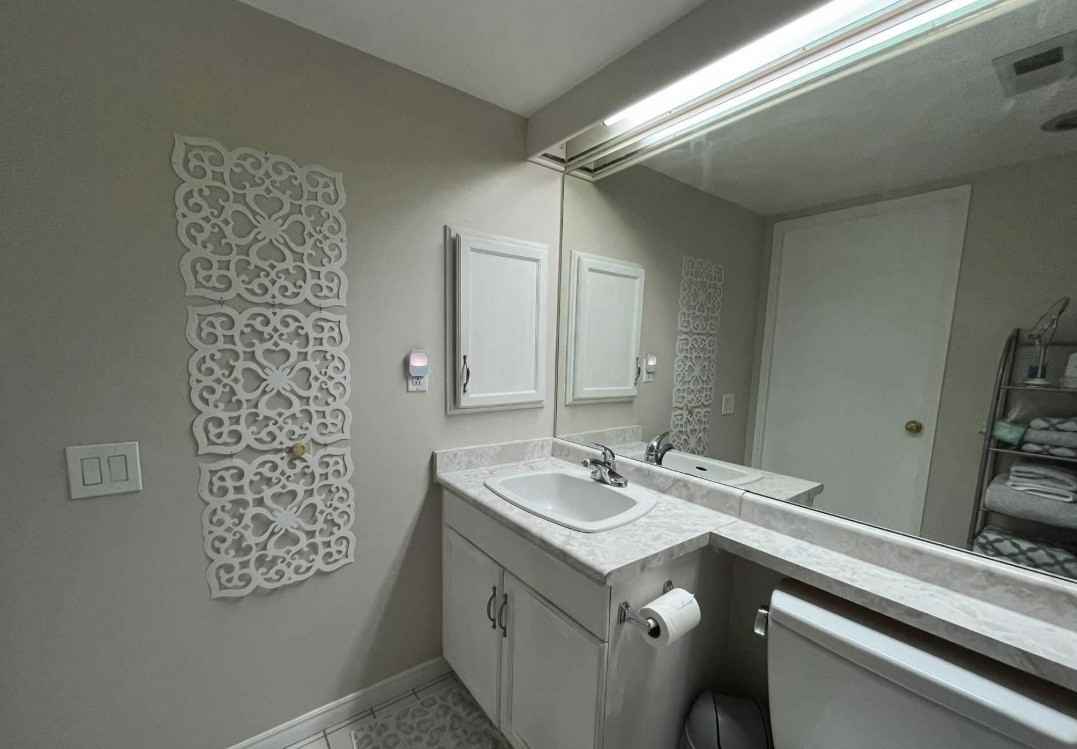 Thorncliffe Park Dr - Photo 3 of 8