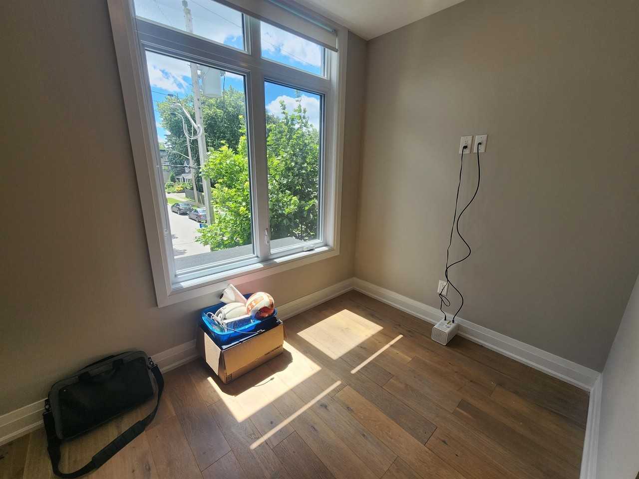 427 Ravenhill Avenue - 2 - Photo 7 of 16