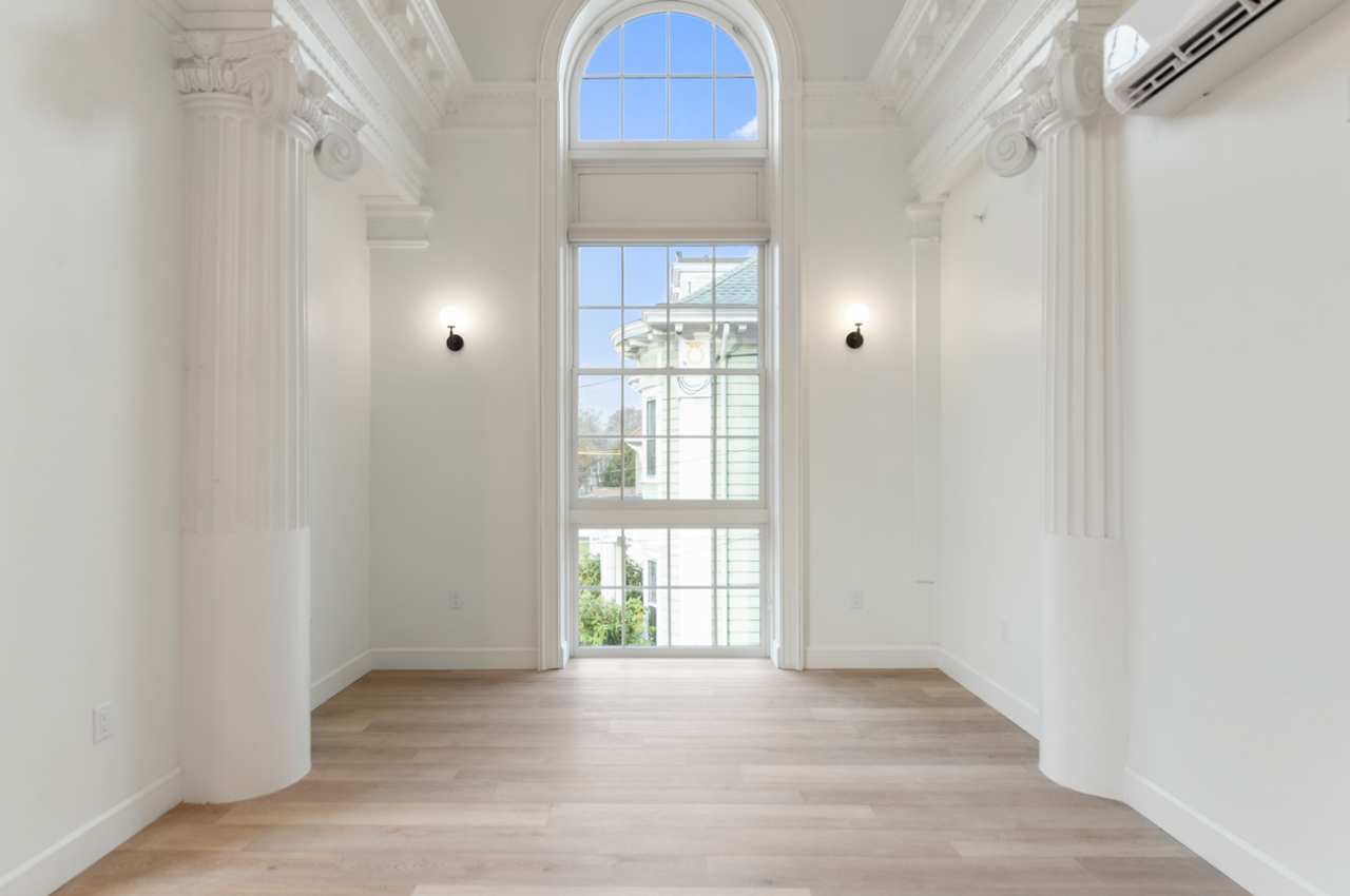 575 Whitney - Photo 3 of 50