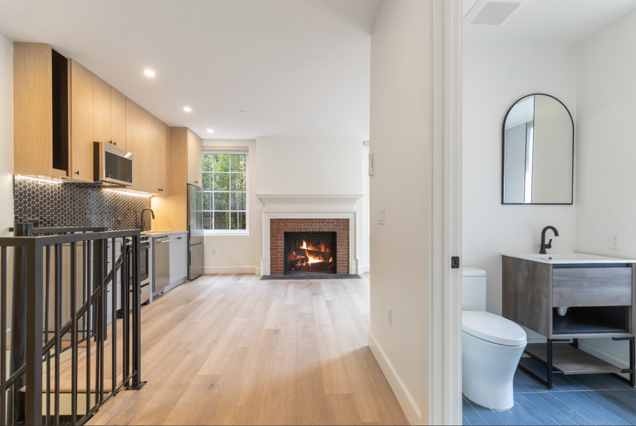 575 Whitney - Photo 4 of 50