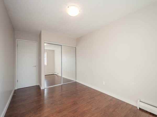 Elmwood Apartments - Photo 6 of 7