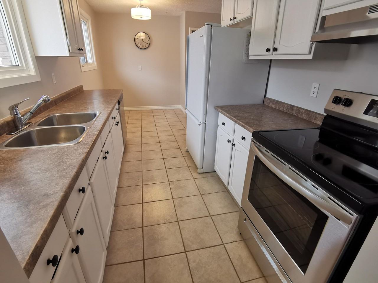 775 Milford Dr - Photo 2 of 50