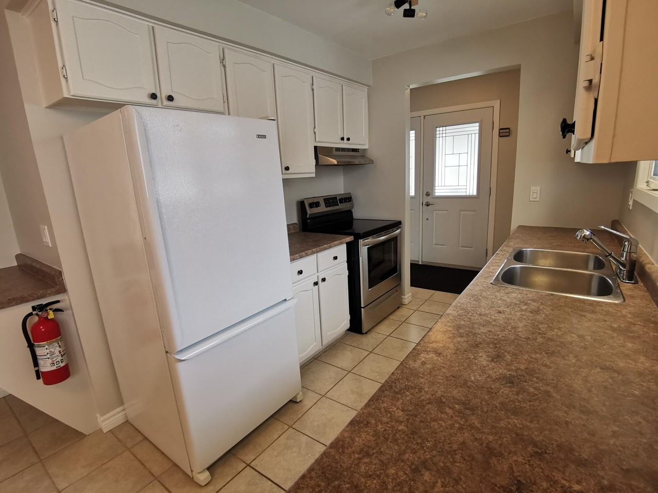 775 Milford Dr - Photo 3 of 50