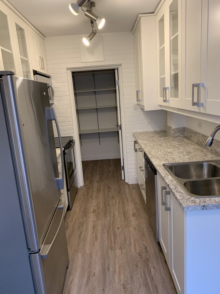 Main Street Apartment - Photo 2 of 12