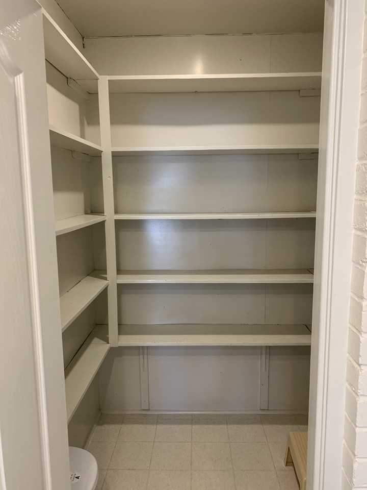 Main Street Apartment - Photo 3 of 12