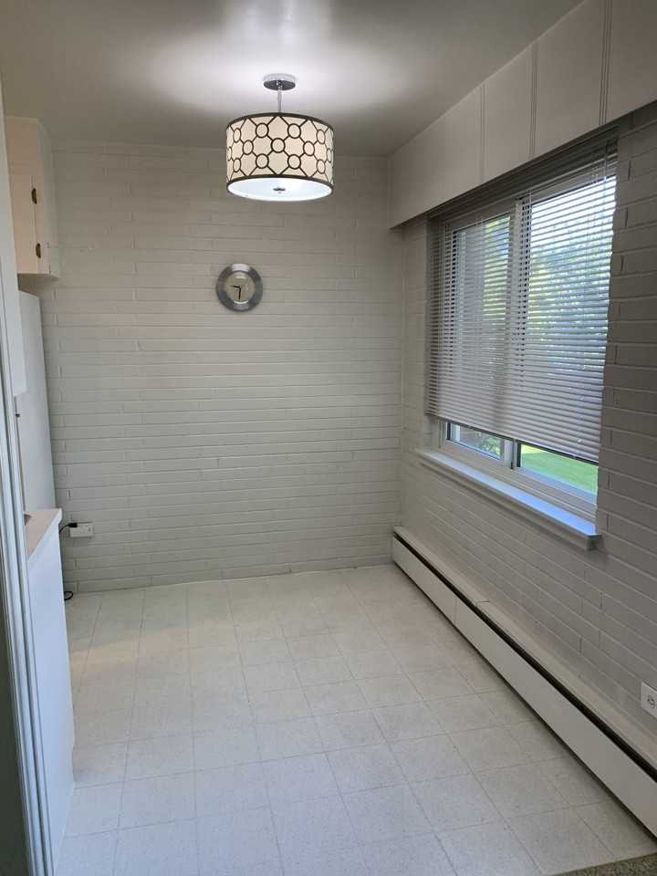 Main Street Apartment - Photo 5 of 12