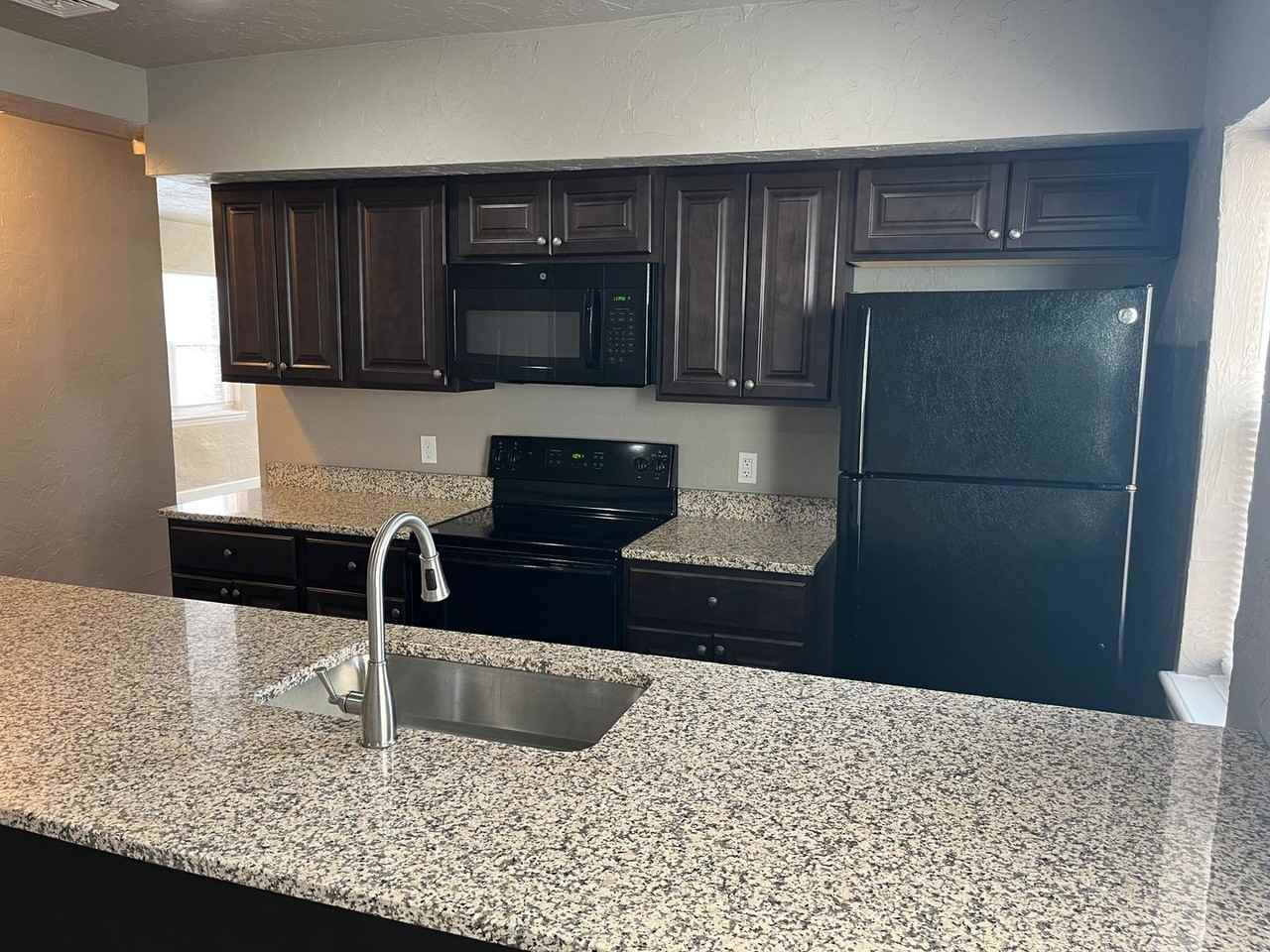 450 Madison Ave - Photo 4 of 50