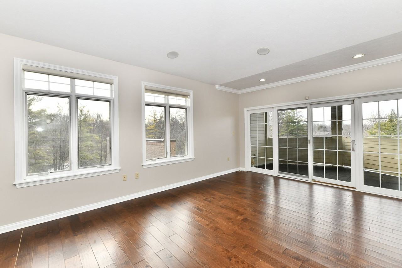 Pinnacle on Meridian - Photo 7 of 50