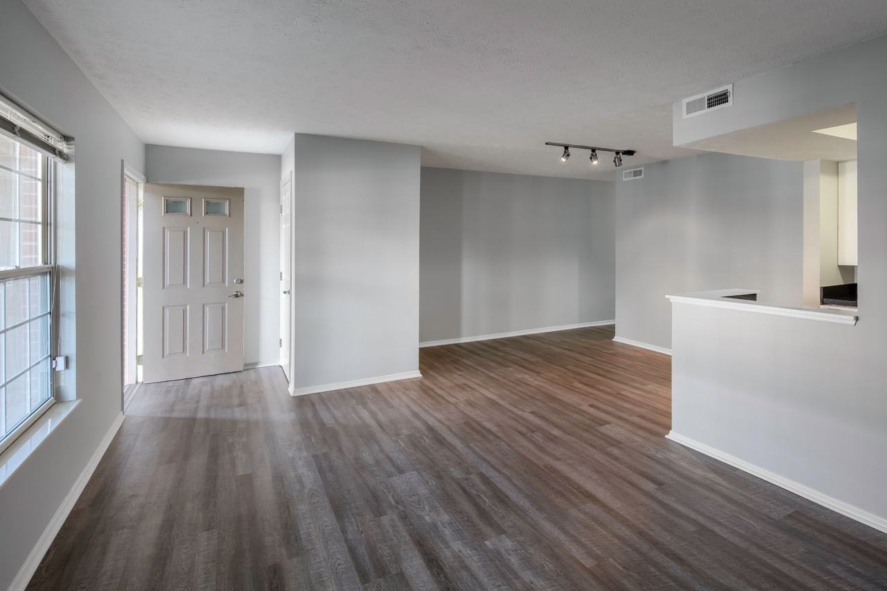 The Landing - Photo 4 of 15