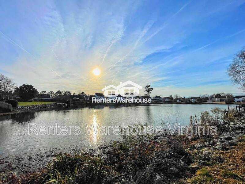 1009 Hawthorne Farm Ter - Photo 3 of 35