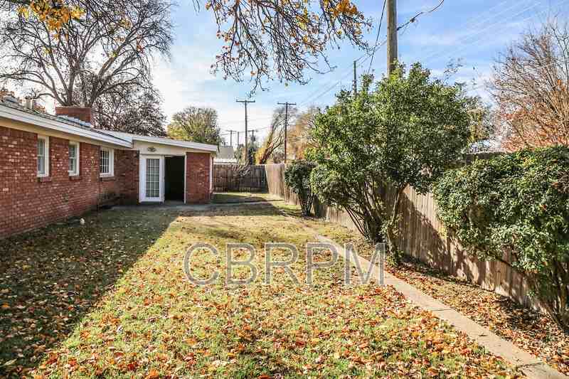 4622 28th St - Photo 4 of 24