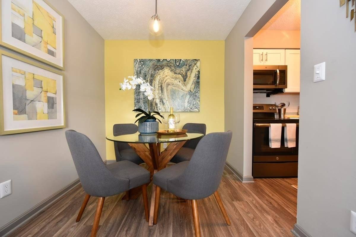 Element - Photo 7 of 50