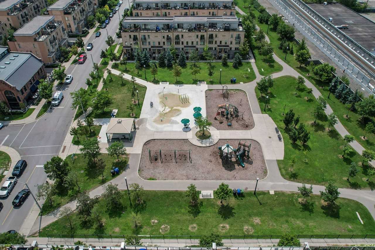 12 Foundry Ave - Photo 5 of 46