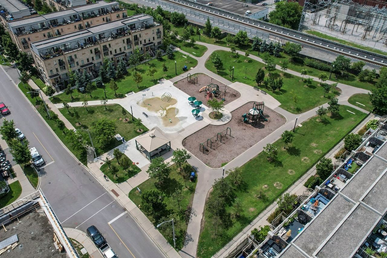 12 Foundry Ave - Photo 6 of 46