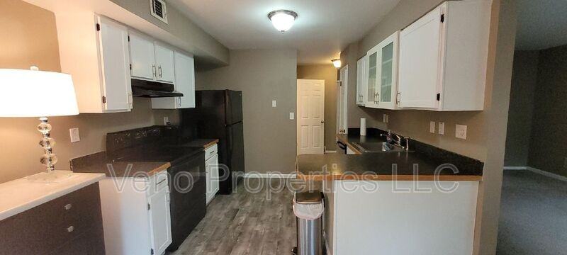 409 Antler Ct - Photo 4 of 20