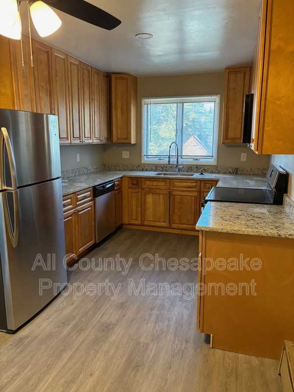 28 Church Grn - Photo 3 of 7