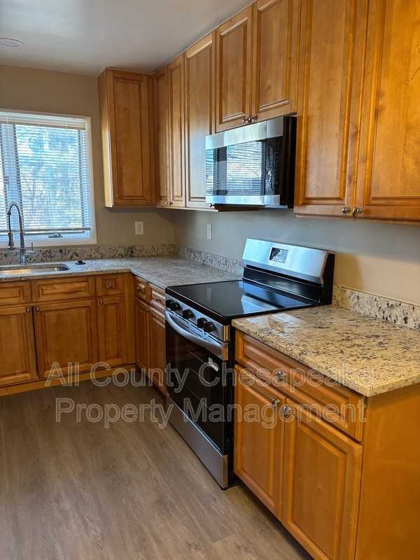 28 Church Grn - Photo 4 of 7