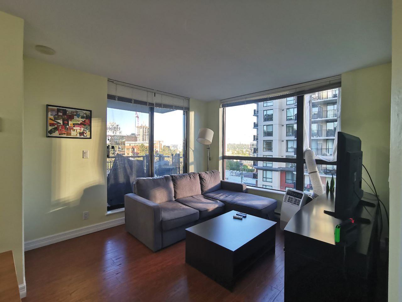 814 Royal Avenue - Photo 4 of 11